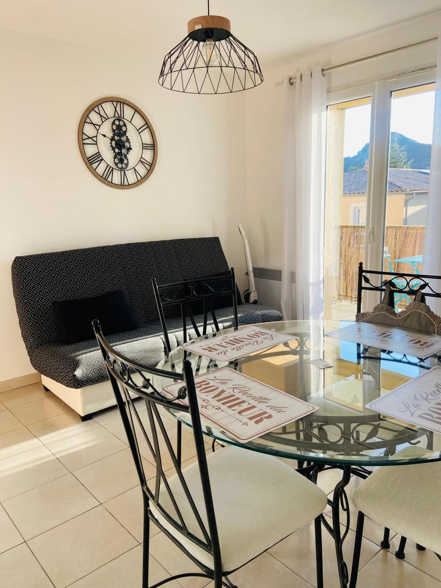 Appartement Tres Lumineux Au Coeur Du Massif De La Sainte Baume Plan d'Aups